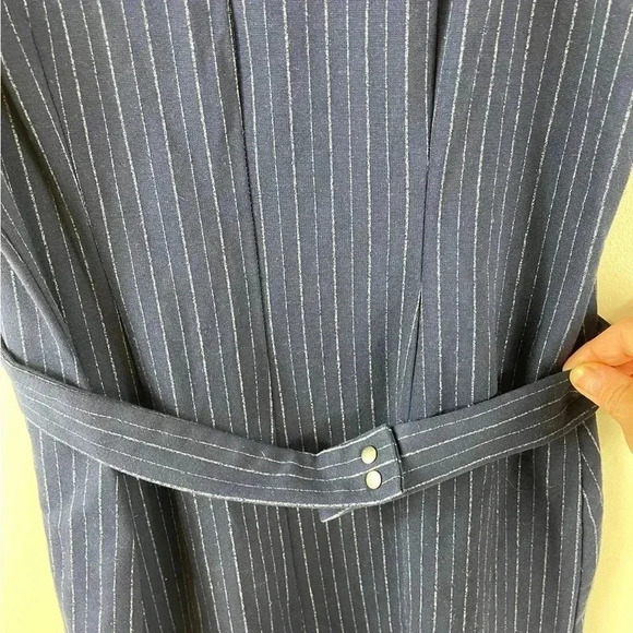 🔥6/$20. OR 10/$40. stork & Babe Womans stripe sleeveless dress - Picture 2 of 4